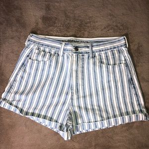3/$15 5/$25 AMERICAN EAGLE STRIPED SHORTS